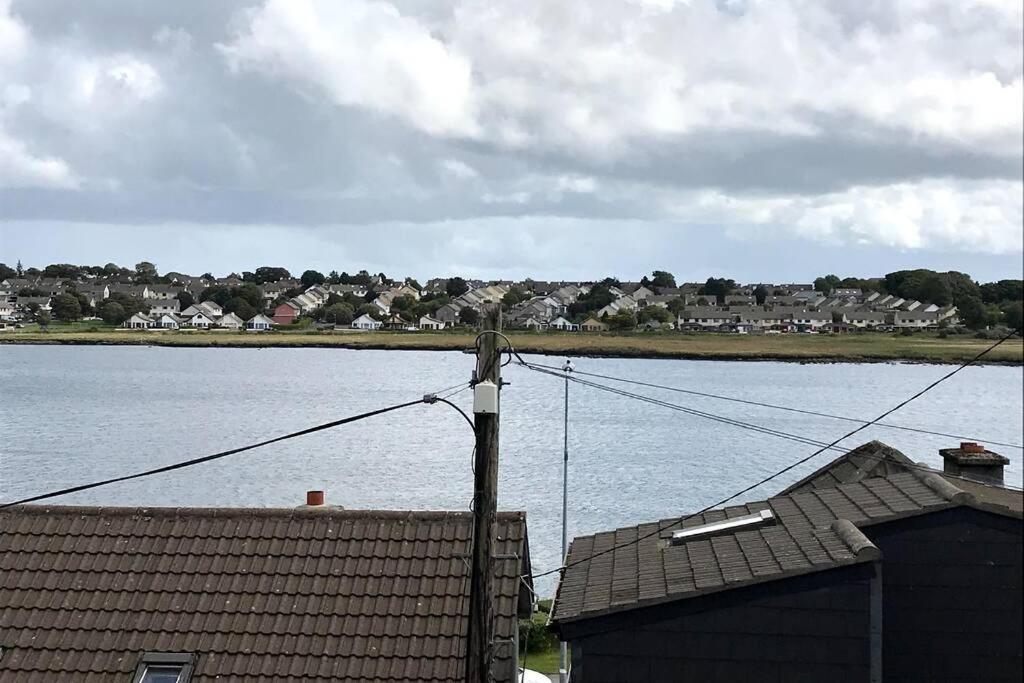 Stylish 3 Bed Apartment With Lough Atalia Views Galway Dış mekan fotoğraf